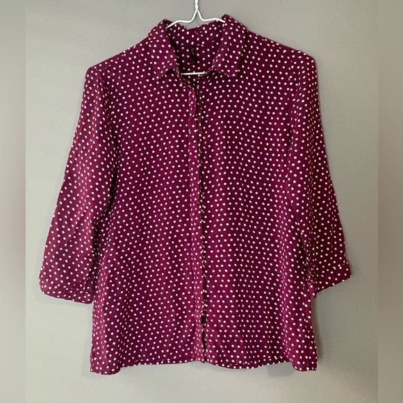 Polka Dot Burgundy Wine size M white polka dot button up 3/4 sleeve Blouse - Picture 2 of 5